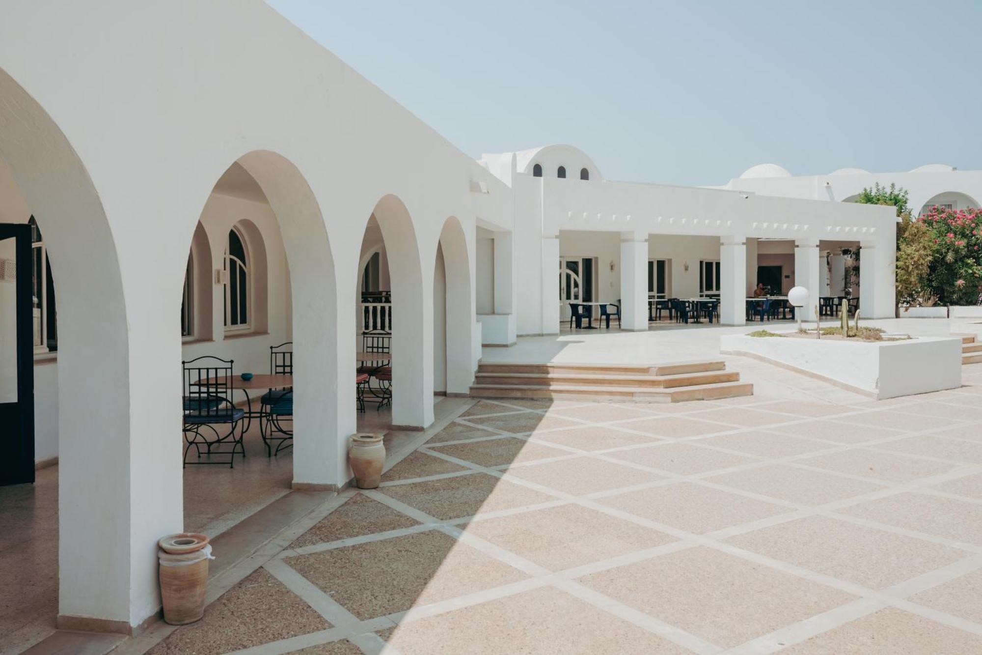 Hotel Bougainvillier Djerba Taguermess Eksteriør bilde