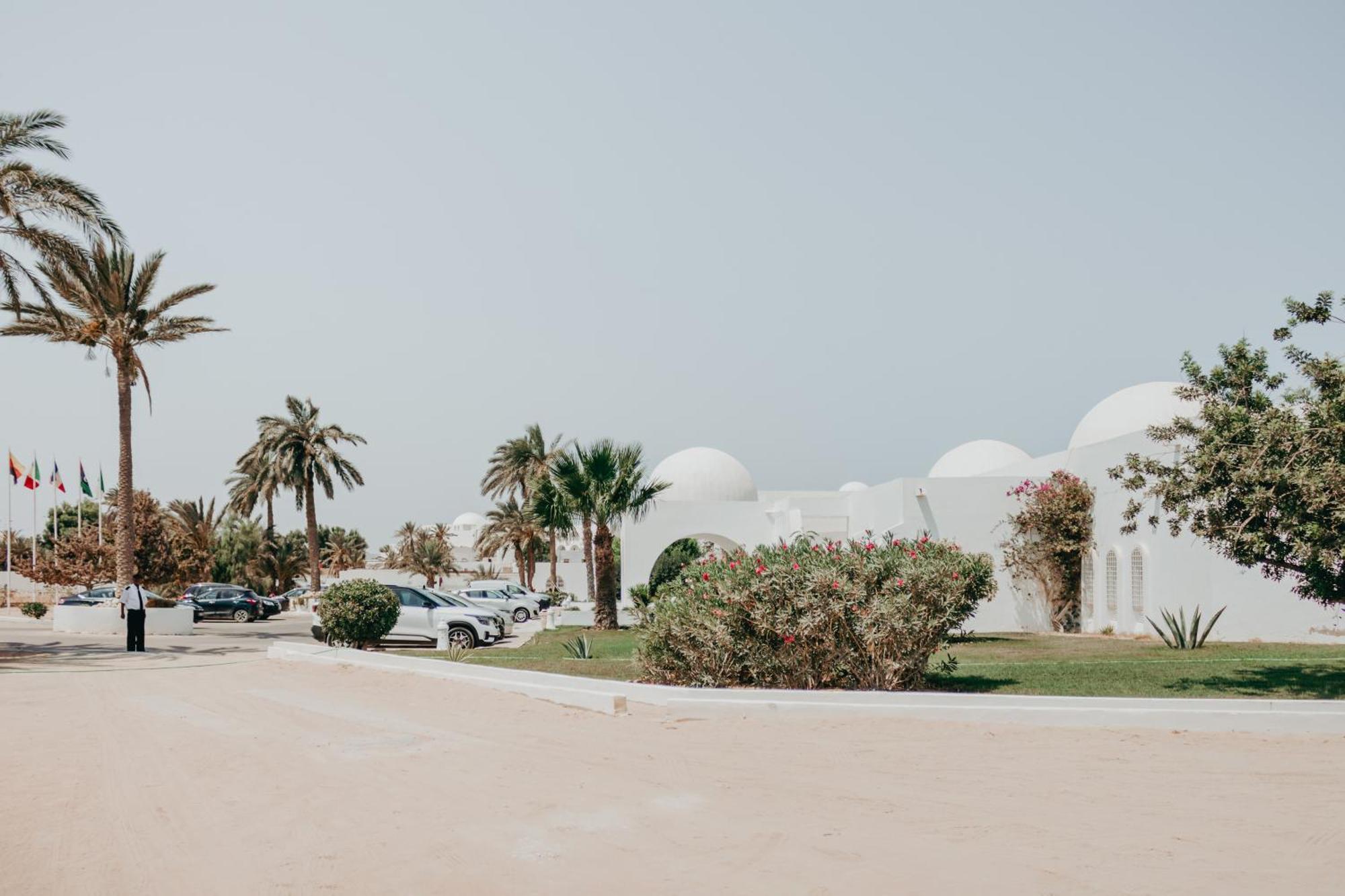 Hotel Bougainvillier Djerba Taguermess Eksteriør bilde